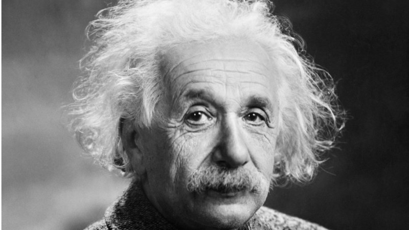 Альберт Эйнштейн: Шинжлэх ухаан бол хүн төрөлхтний хамгийн үнэт өв
